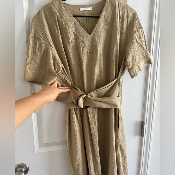 Khaki dress with belt - Picture 5 of 7